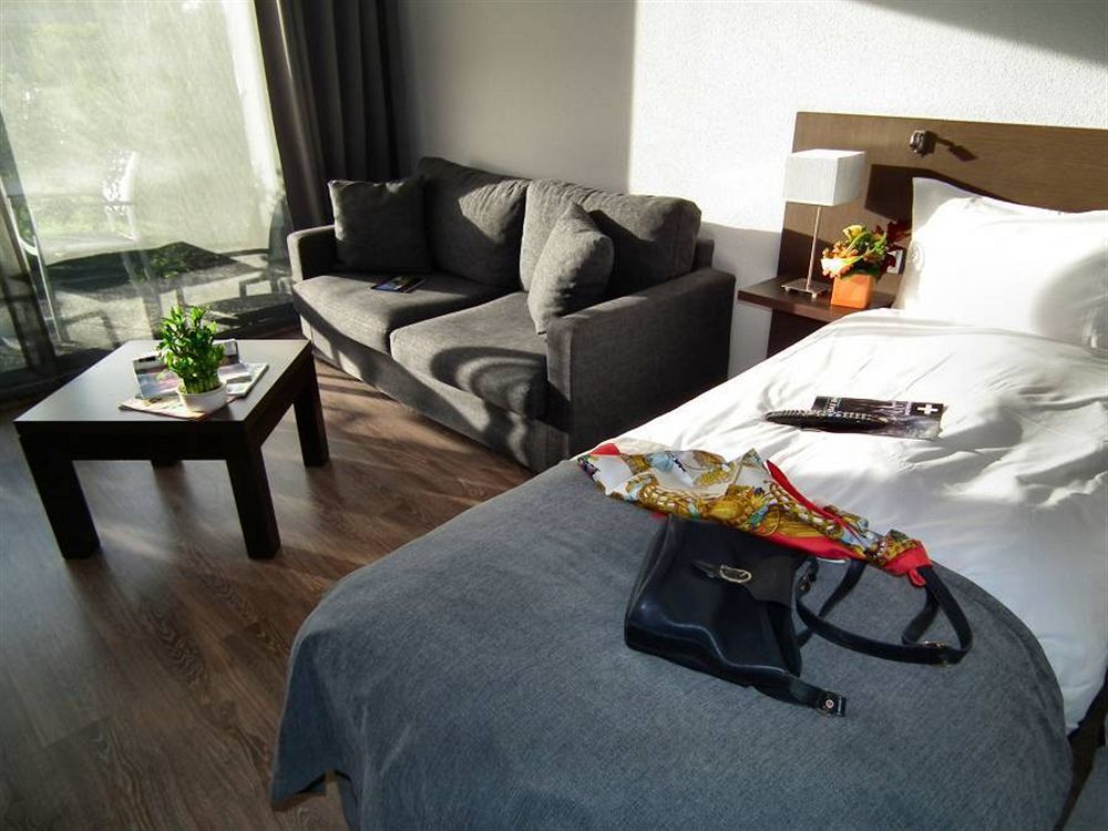Hotel Eden Park Pau Est, Avec Piscine エクステリア 写真